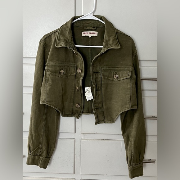 Free People Jackets & Blazers - Free People cropped olive green jacket in size medium NWOT